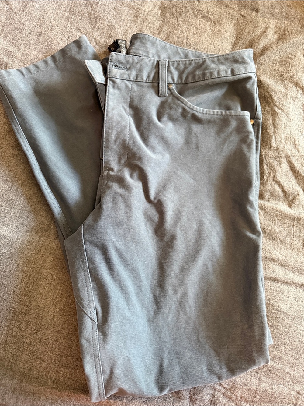 Lululemon men’s dress pants never worn